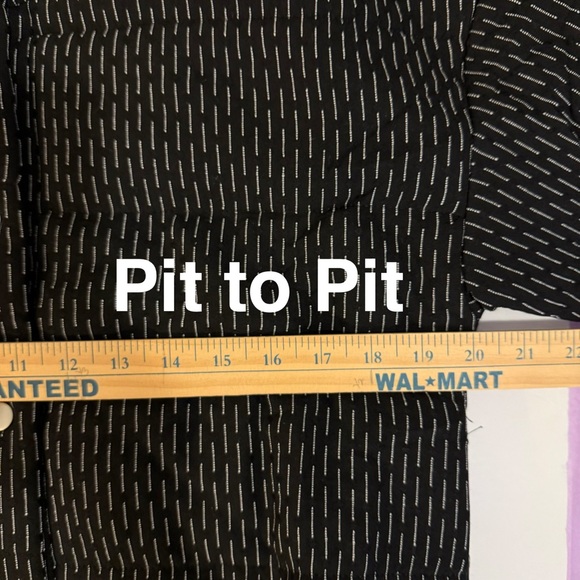 NWT Hem & Thread Black and White Patterned Puffer Jacket - Picture 8 of 9